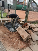 Agnar Bergo legger om trappen til banene