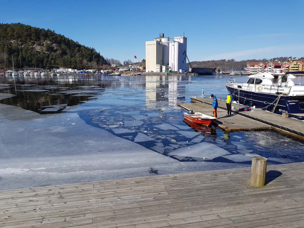 knusing av is i April  214199