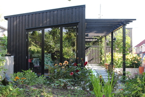 Teppaveien, uthus og utomhus