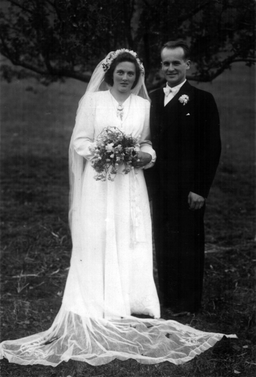 REF-0782 Brudebilde Mette og Trygve Uvsløkk 1943