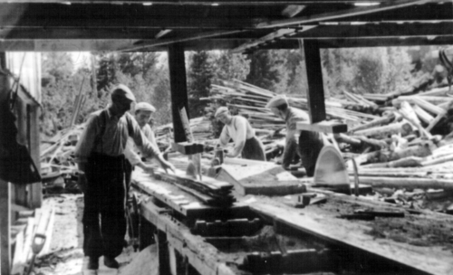 REF-0813 Bakke Bruk- Kalså- Rennebuskogen 1944. Ola Halgunset, Paul Ytterhus, ukjent, Ola Langklopp.