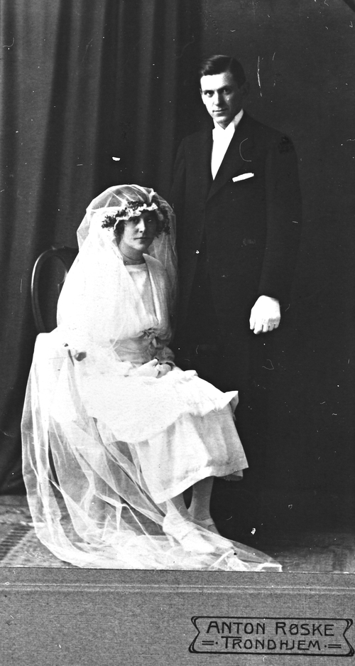 REF-0349 før 1920.
Bryllaupsbilde av Mikkel Mærk og Marit f. Hoset.