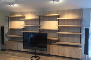 Bokhyller og skjenker