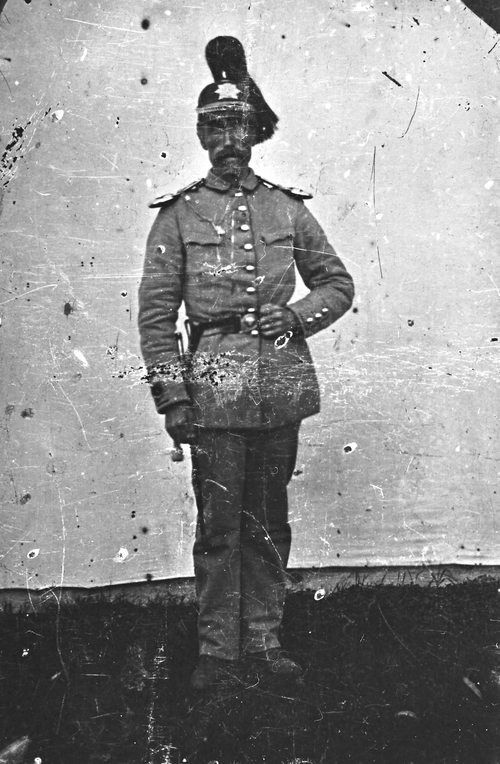 REF-0314 (Ramlomoen Ramlo Grindal) før 1900 - Kommandørsergeant  (Knut ?) Arntsen (sanitetssergeant)  i full uniform 
Arntsen budde i Ramlomoen der Randi Arntsen seinare
budde. 