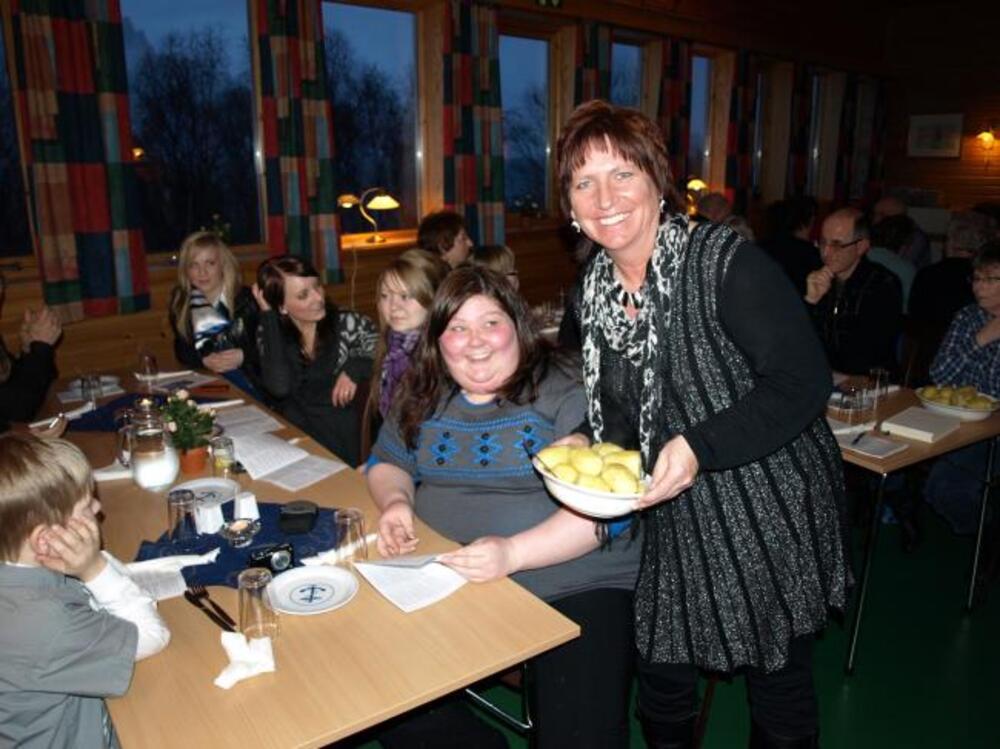 Her kommer potetene på bordet