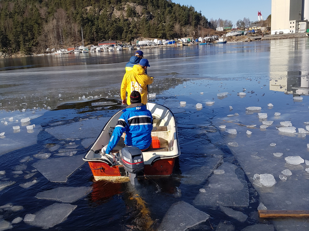 knusing av is i April  214186