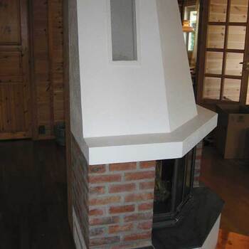 46 -  Frittstående peis med brukket front.