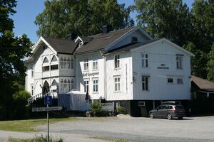 Hoff Gjestgiveris fasader