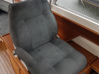 Førerstol trukket i Niroxx marina