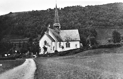 REF-0228  Voll før 1950.
Rennebu Hovedkirke før den store restaureringa i 1952.