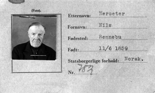 REF-0819 Rennebu, under andre verdenskrig. Legitimasjonskort/ Pass.Nils Nerseter.