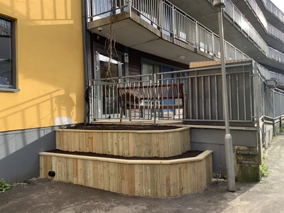 Blomster kasse i imp