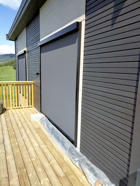 Zip screen NS 100, Sorte profiler, Screenduk Serge 001 - 010, 5%
Hus Øyer