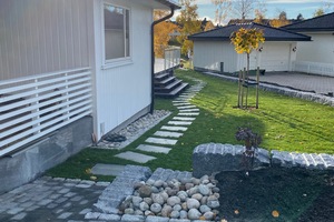 Dette er fra en hage i Kongsberg hvor vi også la belegningsstein. 